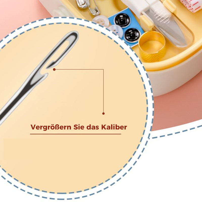 Sandsberg-in-One-Nähkästchen mit Knopf und Fingerhut