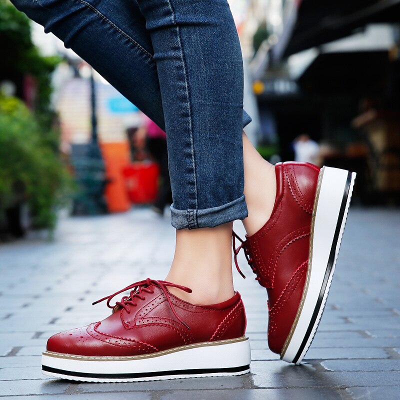 Stylische Oxford-Plattform-Schuhe für optimalen Tragekomfort und Unterstützung
