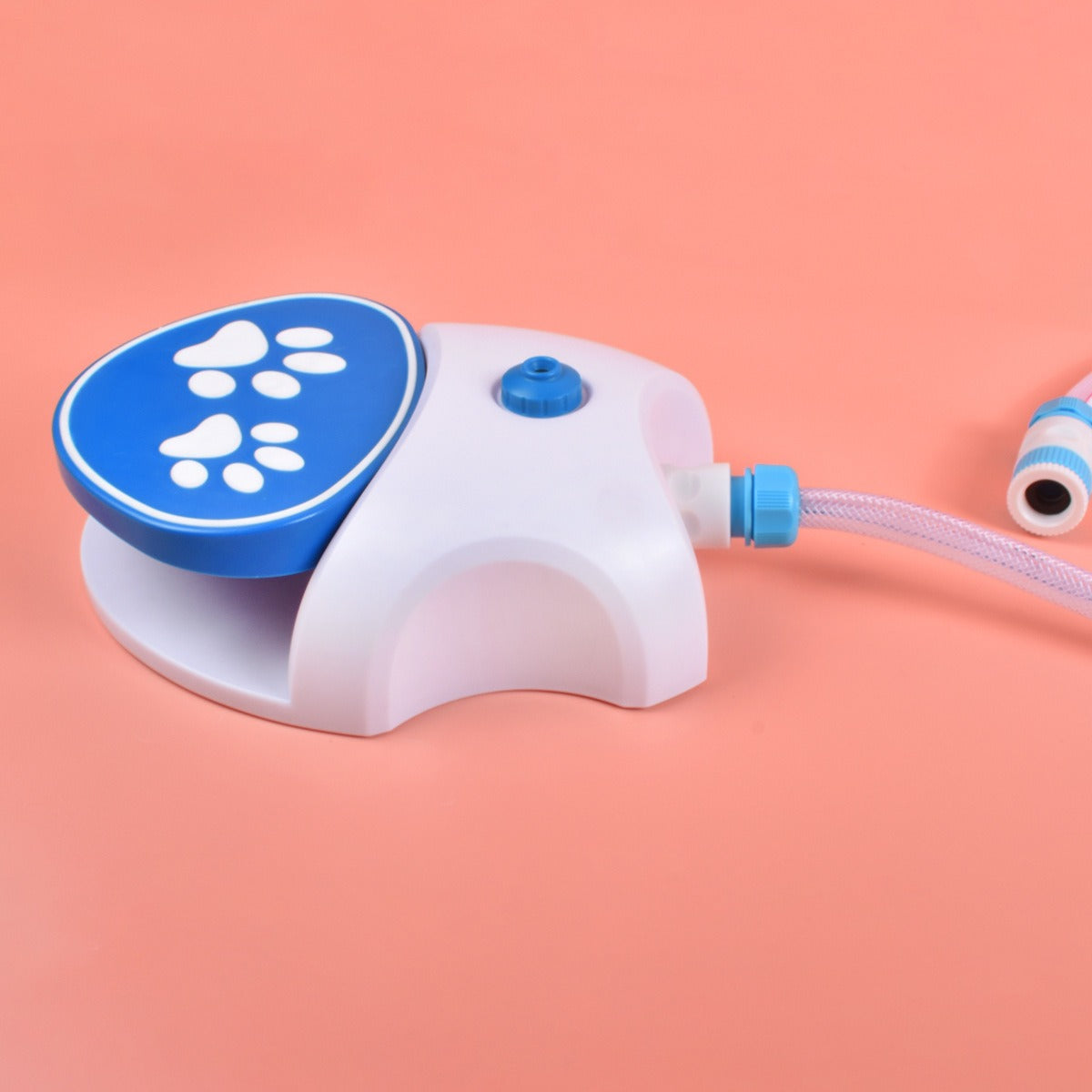 Sandsberg | Automatischer Wasserspender für Haustiere mit Fußdruck im Freien