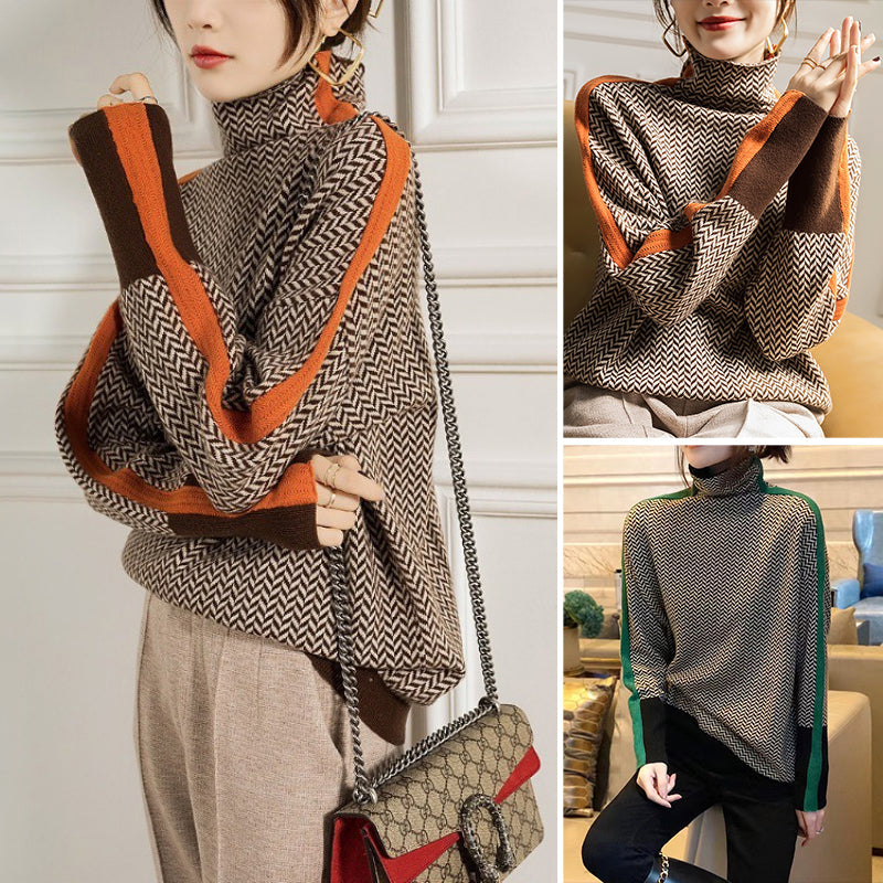 Rollkragenpullover mit kontrastierenden Ärmeln