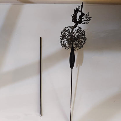 Feen und Löwenzahn tanzen zusammen Skulptur im Freien Garten