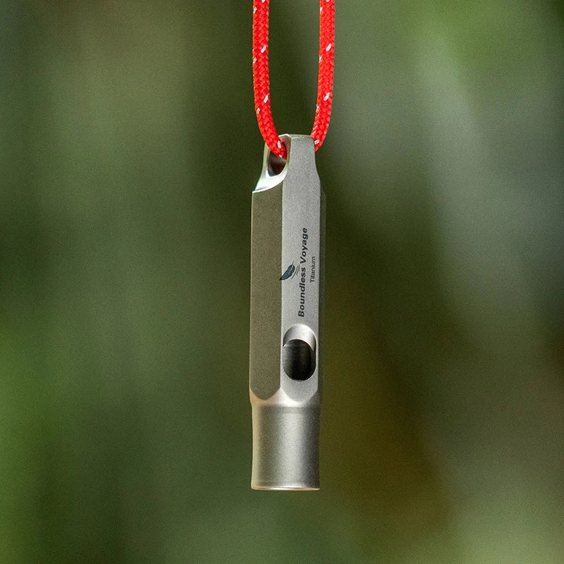 Meistere Deine Sicherheit: Original Boundless Voyage Titanpfeife - Dein unverzichtbarer Begleiter für Notfälle, Survival und Abenteuer