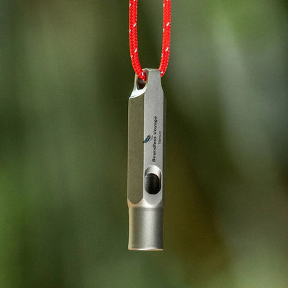 Meistere Deine Sicherheit: Original Boundless Voyage Titanpfeife - Dein unverzichtbarer Begleiter für Notfälle, Survival und Abenteuer