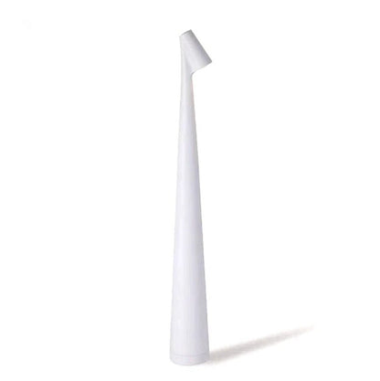 Weiße Designerlampe mit leichtem Schattenwurf