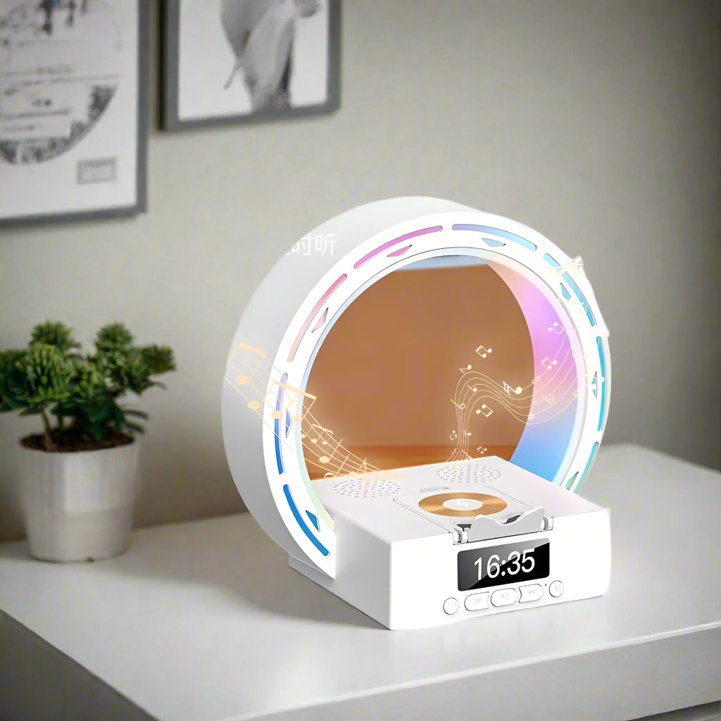 4-in-1 Bluetooth-Lautsprecherlampe mit Ladepad und Wecker